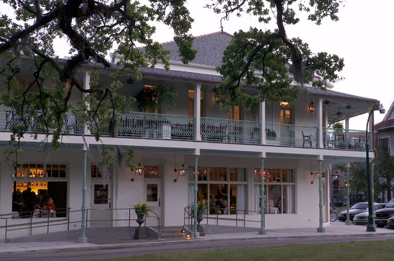 Ralph's on the Park Exterior View